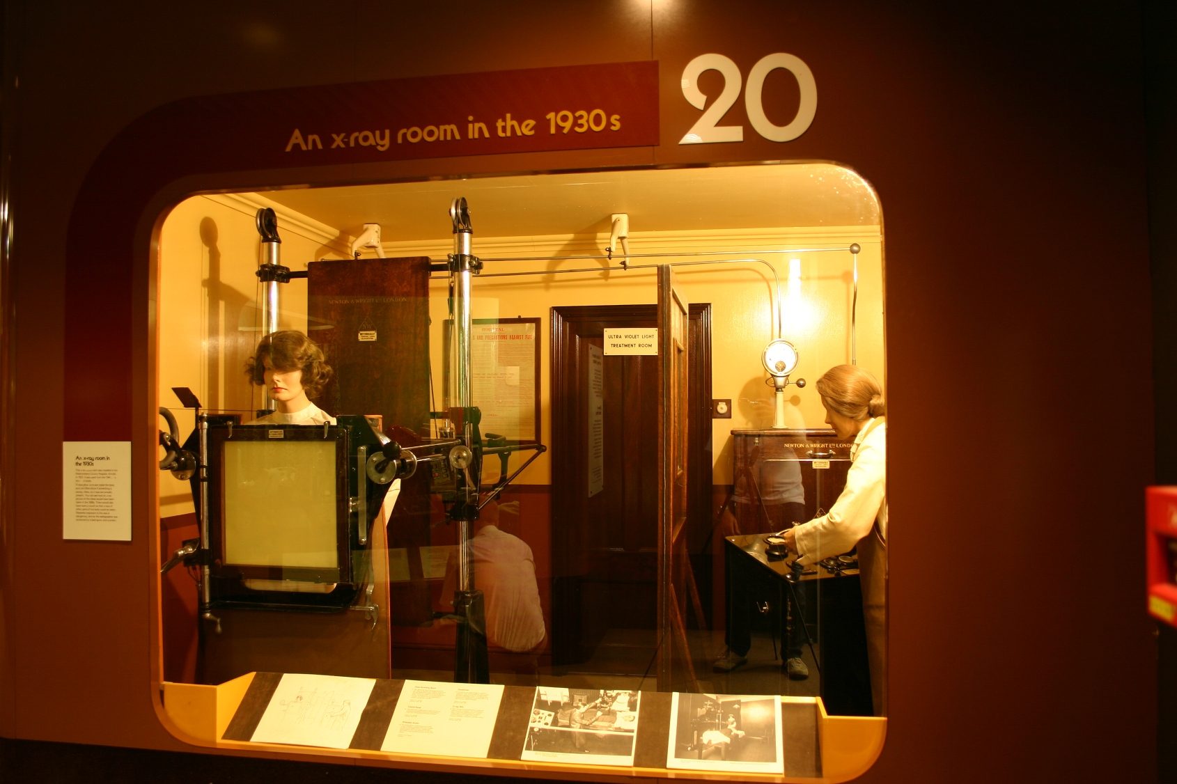 An%20X%20Ray%20Room%20in%20the%201930s%2C%20Science%20Museum%2C%20London%20-%2001.JPG